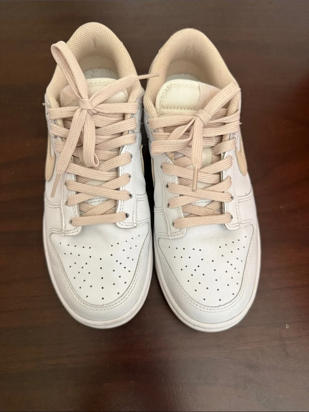Nike clean low